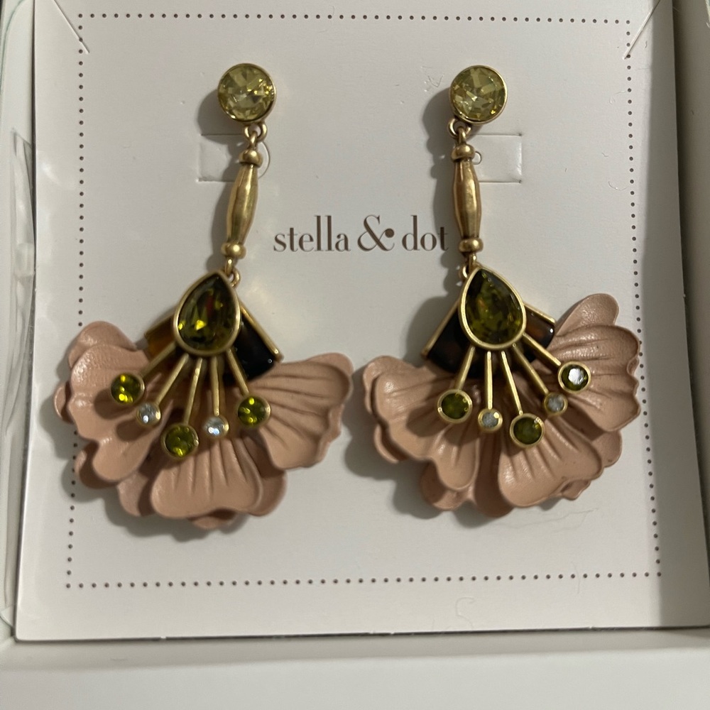 Stella & Dot Rory Floral Drop Earrings